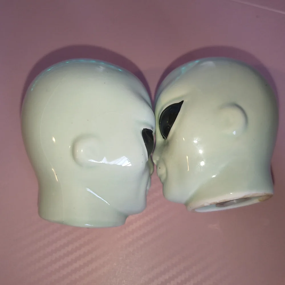 Alien Head Salt and Pepper Shakers - Pale Green
